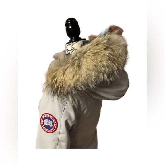 CANADA GOOSE Victoria Parka XS - Picture 10 of 17
